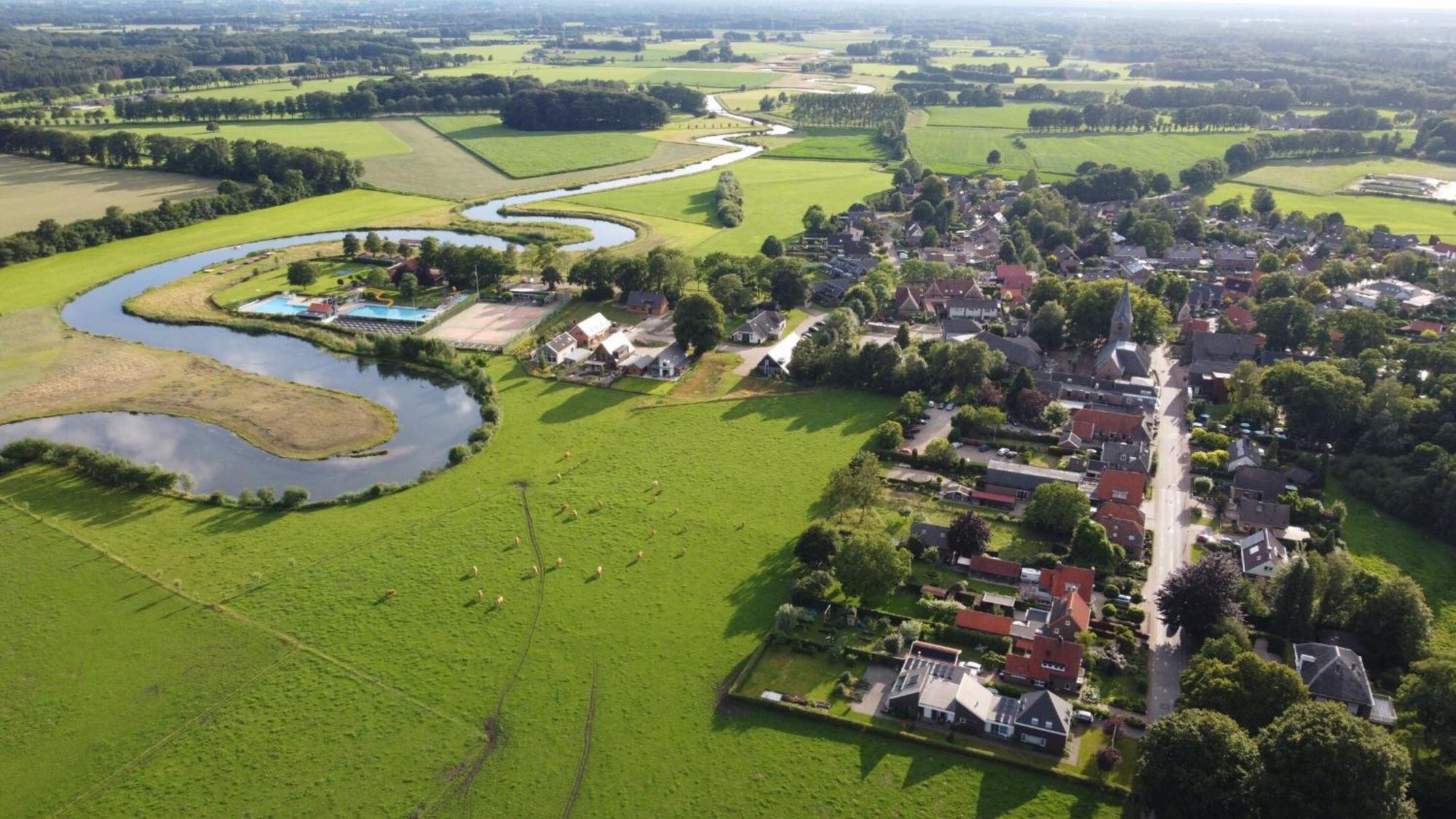 Landhotel De Hoofdige Boer Almen Exterior photo