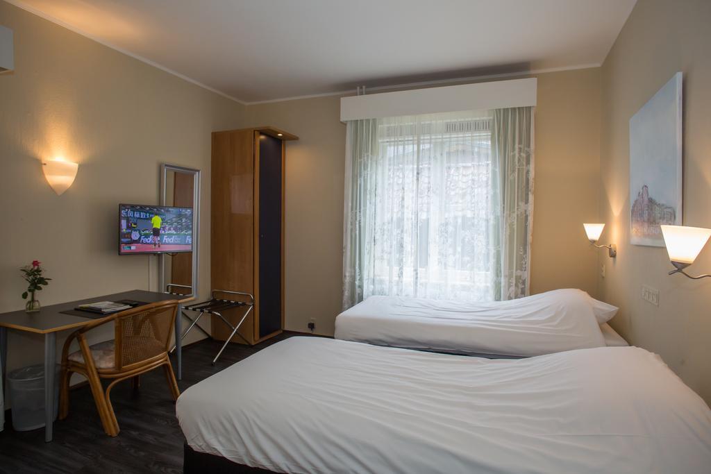 Landhotel De Hoofdige Boer Almen Exterior photo