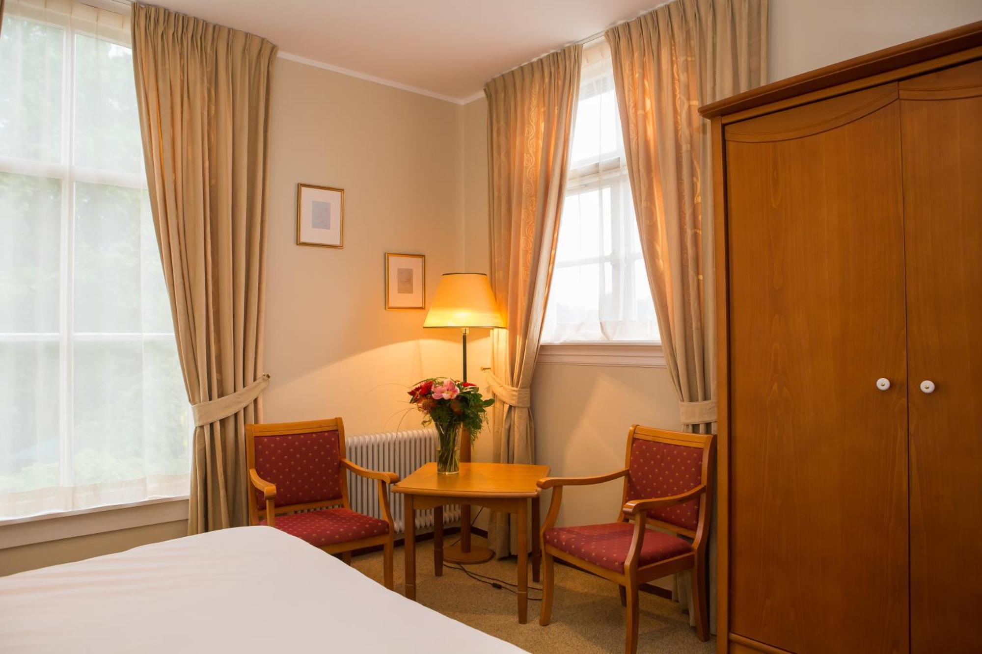 Landhotel De Hoofdige Boer Almen Exterior photo